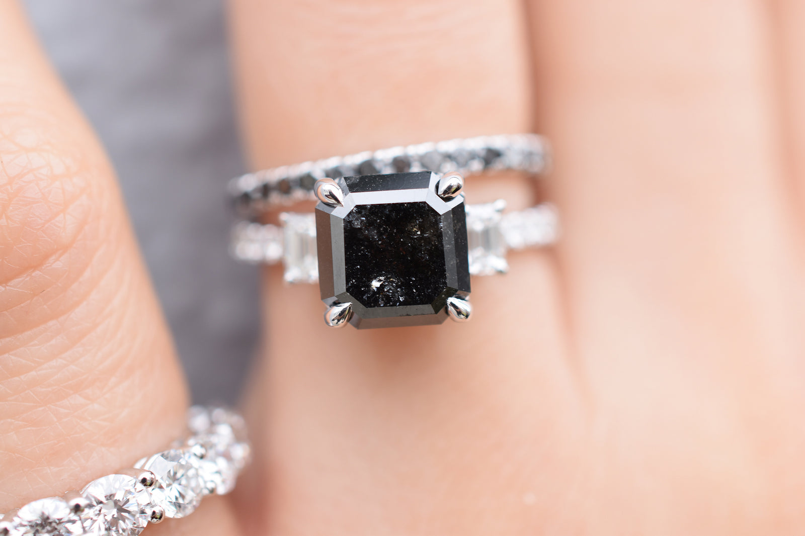 Oleander & Co. Because Jewelry Goes with Everything