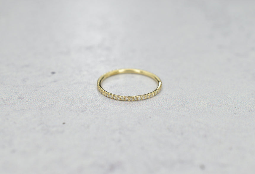 Délicaté Eternity Ring