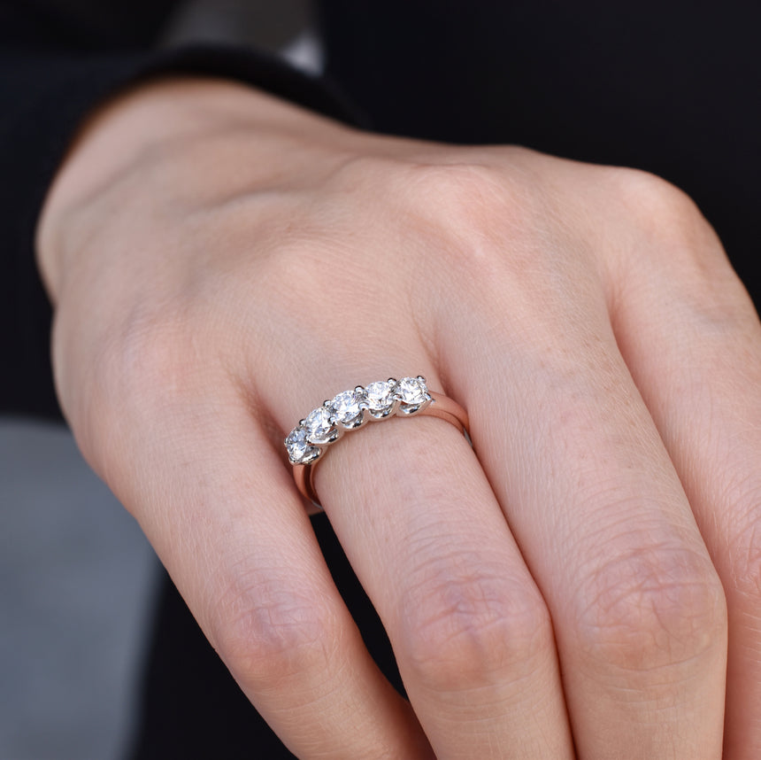 WAVY PAVÉ Ring with 3.5mm Diamonds