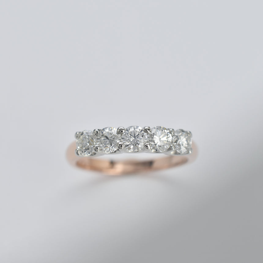 WAVY PAVÉ Ring with 3.5mm Diamonds