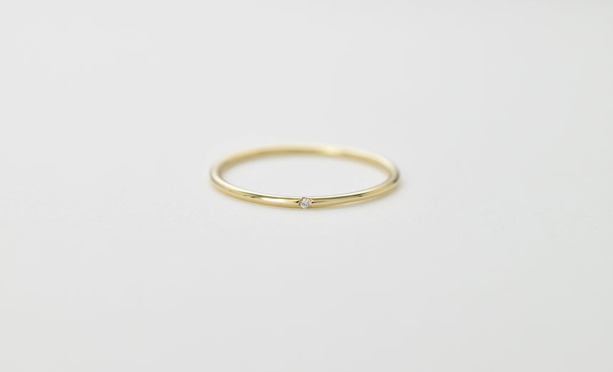 Dainty Ring with One Diamond