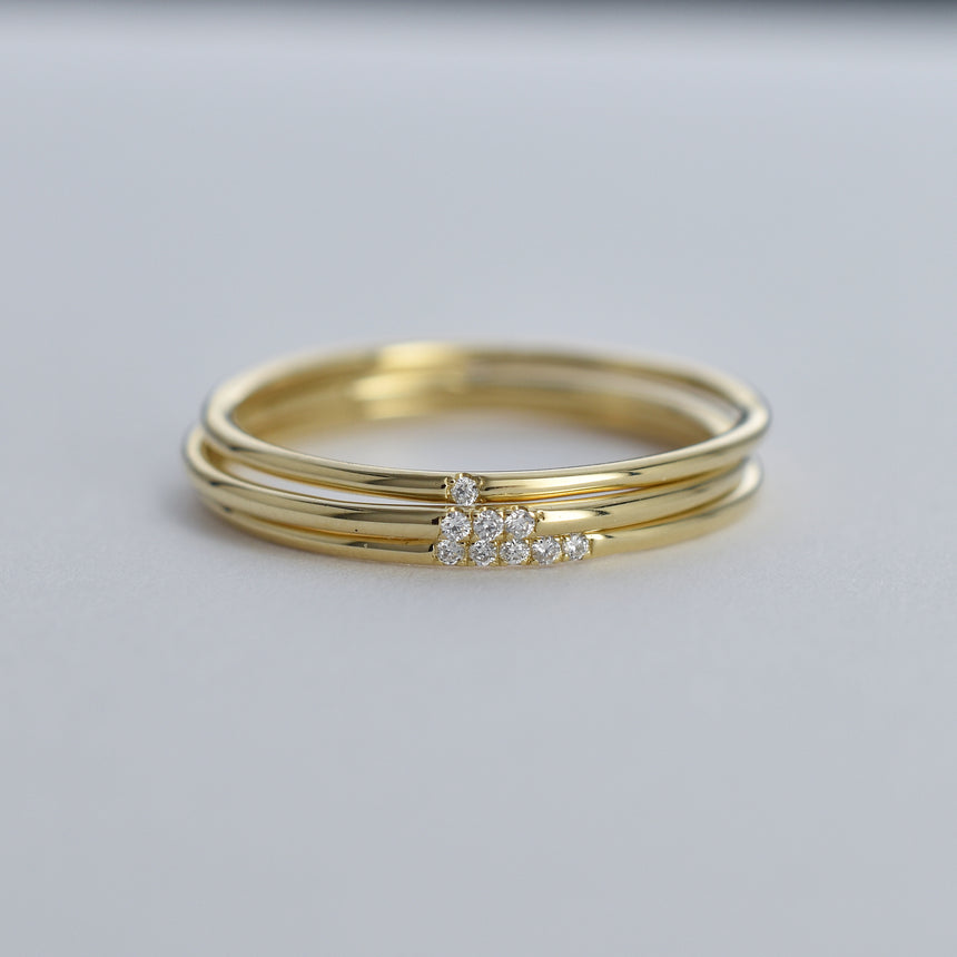 Dainty Ring with Three Diamonds